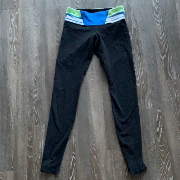 Lululemon reversible leggings - Picture 1 of 5
